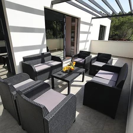 Mary Zaton Villa *