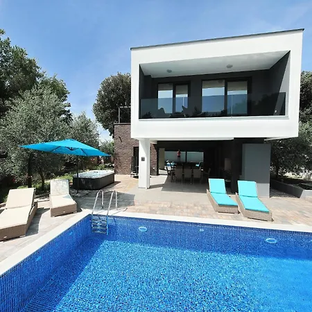 Mary Zaton Villa *